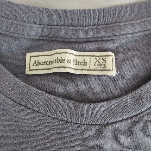 Abercrombie and Fitch Juniors Tshirt XS - Picture 3 of 5